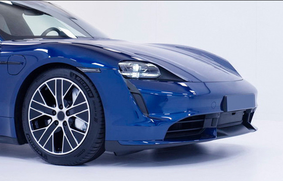 Le film bleu glissable d'enveloppe de voiture de Chrome gardent la peinture à partir des éraflures et de l'usage