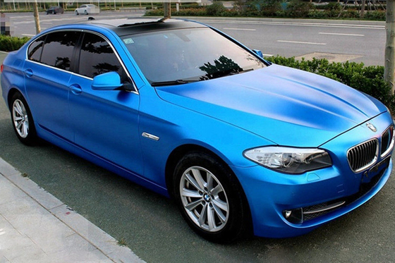 Éraflure glissable de petit pain de Crystal Matte Metallic Blue Vinyl Wrap résistante