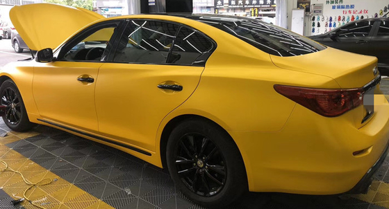 Matte Car Vinyl Wrap Self métallique jaune 140gsm adhésif profondément