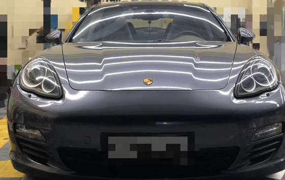 Voiture Gray Vinyl Wrap Wrinkles Elimination foncé à haute brillance 140gsm